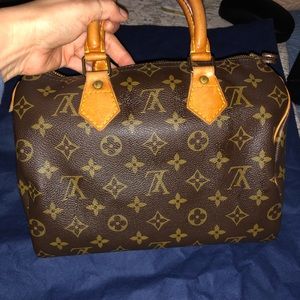Louis Vuitton Speedy 25